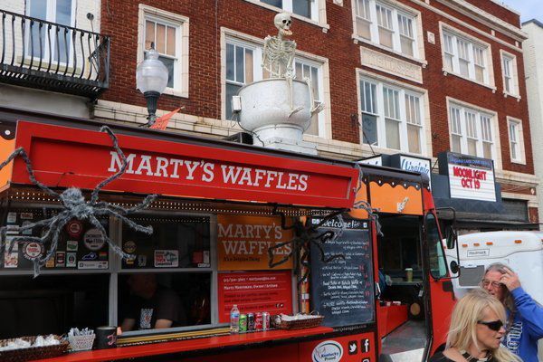 Moonlight Festival brings fall fun to Somerset streets